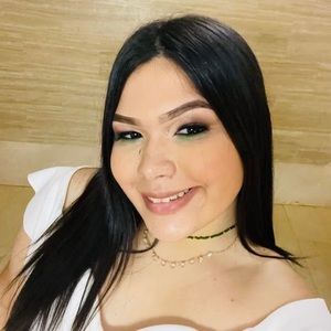 Meet your Posher, Gabriela